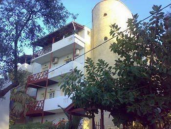 Park Aparthotel 2*
